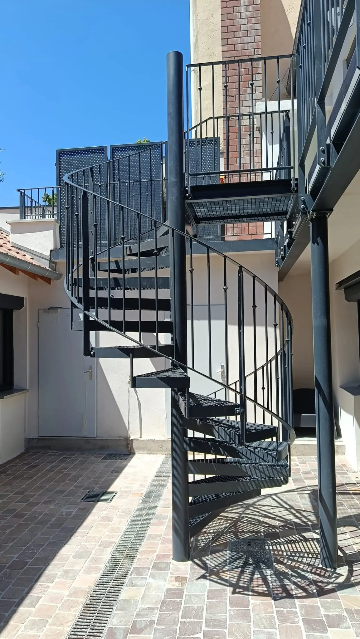 Escalier Hélicoïdal en Acier Brut