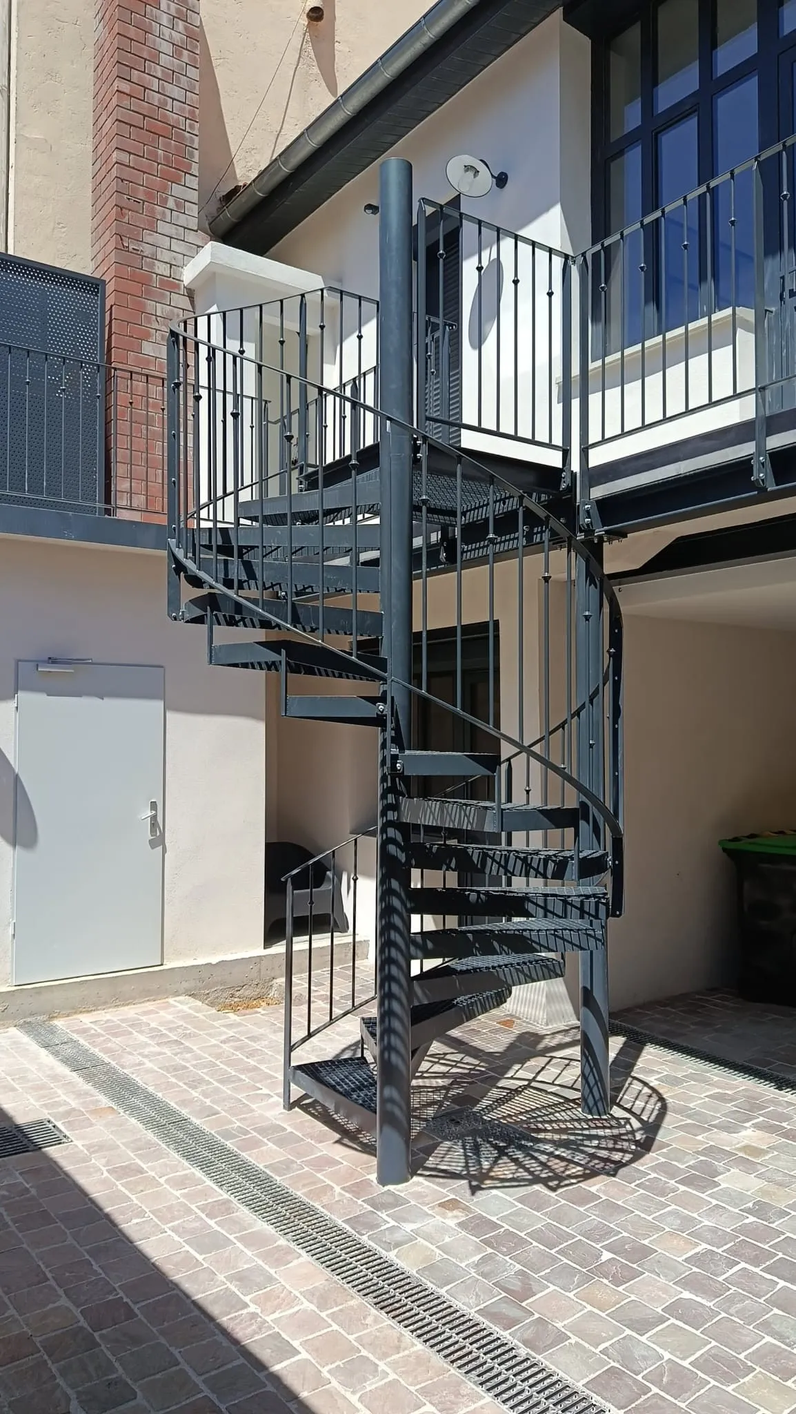 Escalier Hélicoïdal en Acier Brut